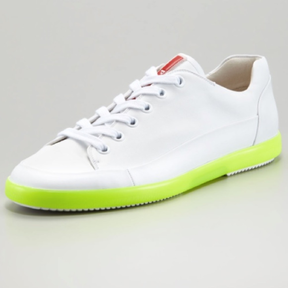 Low top Prada Sneaks